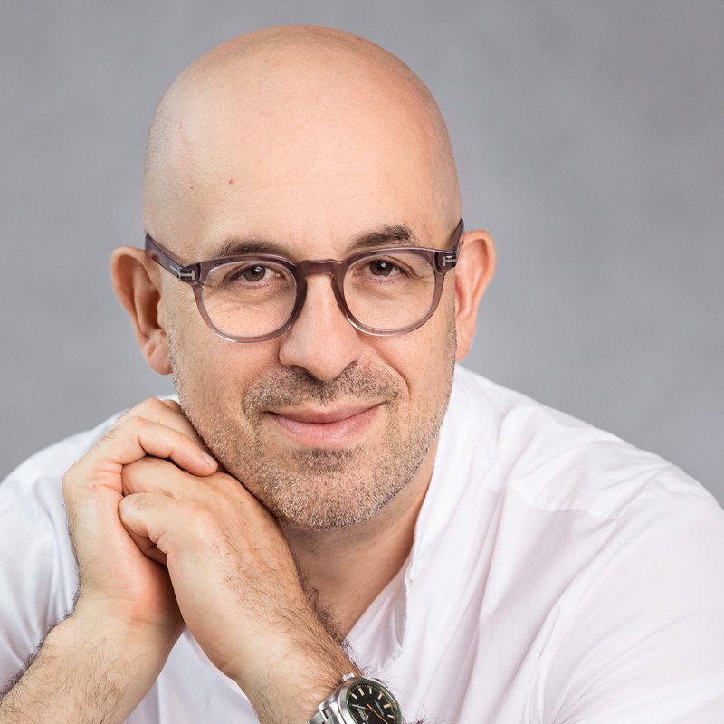 Dr. med. Alexander Messis